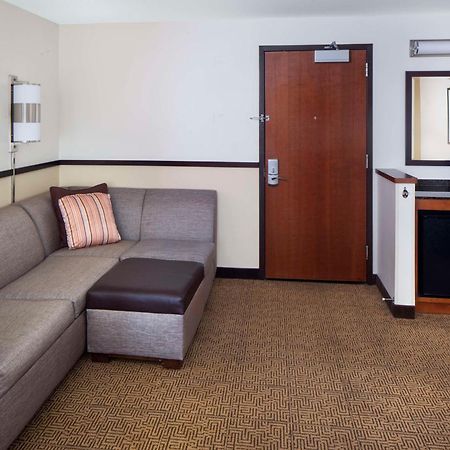 Hyatt Place Phoenix/ Mesa Exterior photo